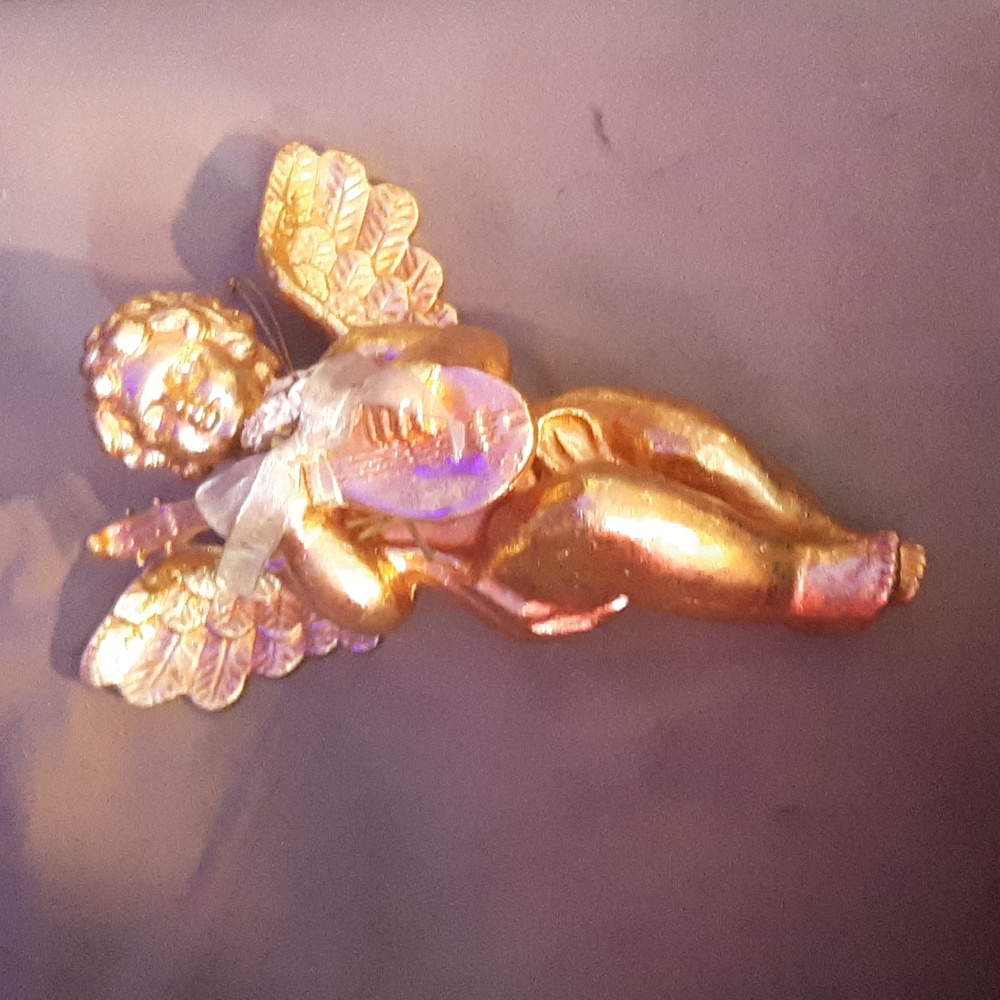 Gilt resin Cherub